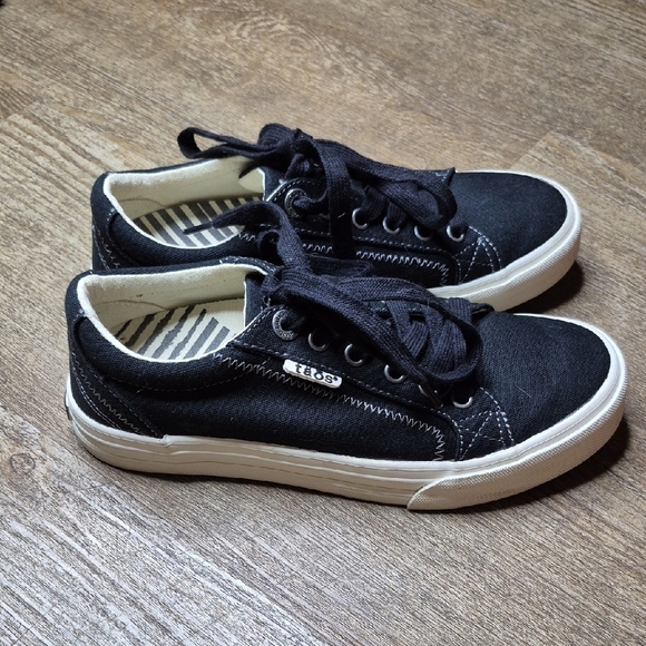 Taos Footwear Black Canvas Sneakers - Picture 1 of 11